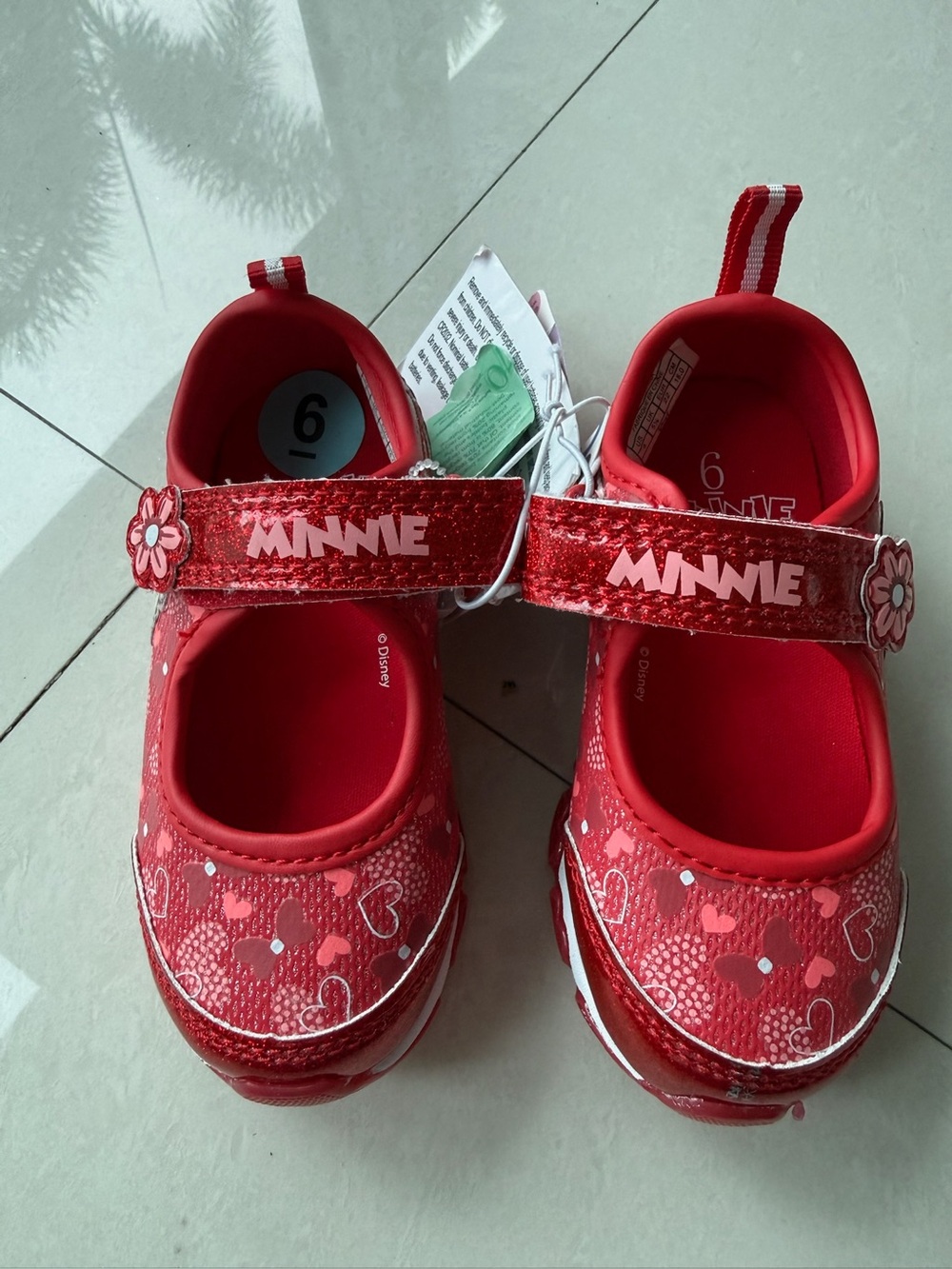 Adorable Disney Minnie Mouse Red Toddler Shoes!